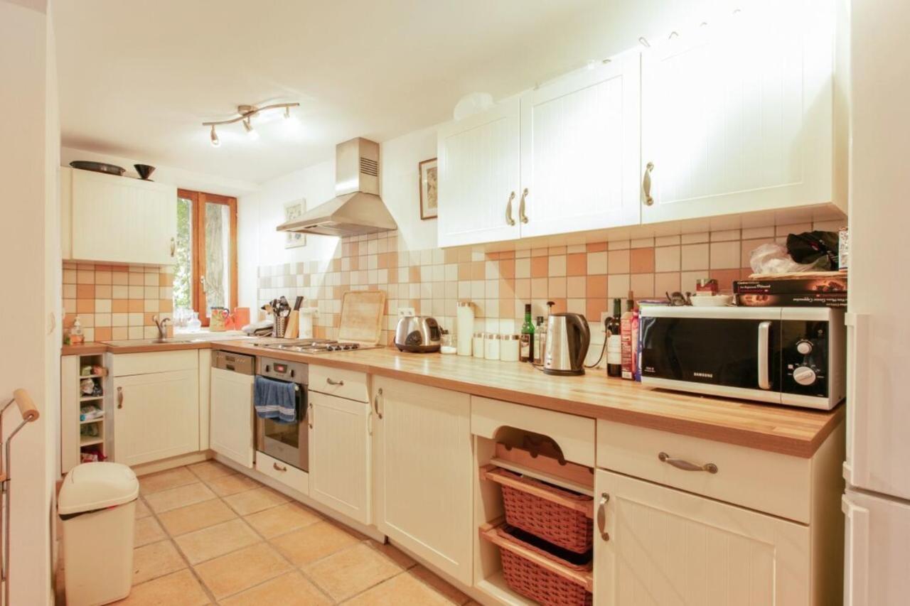 Villa Charming And Quaint 2-Bed House In Marseillan Esterno foto