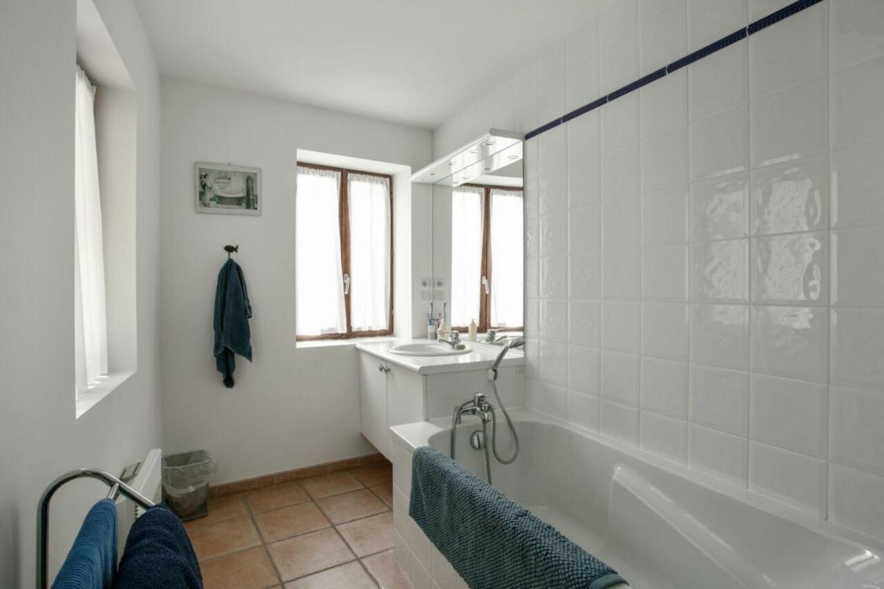 Villa Charming And Quaint 2-Bed House In Marseillan Esterno foto