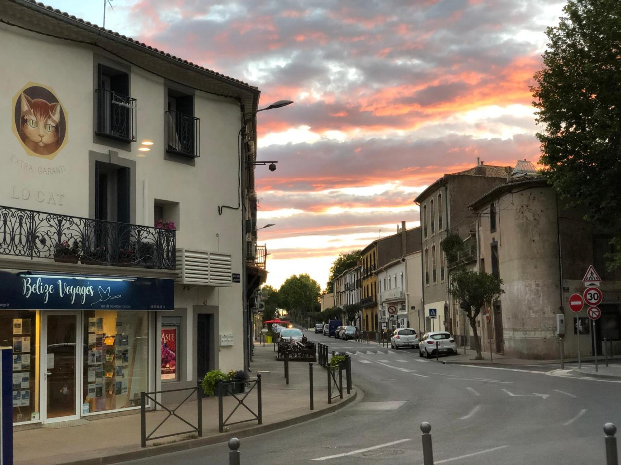 Villa Charming And Quaint 2-Bed House In Marseillan Esterno foto